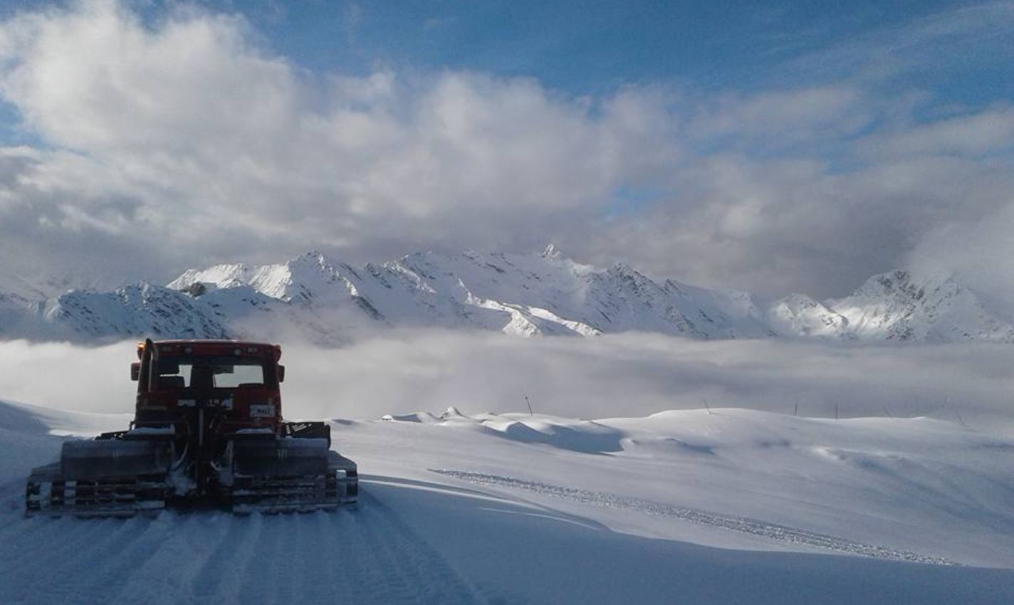 Slopes are groomed in Prali