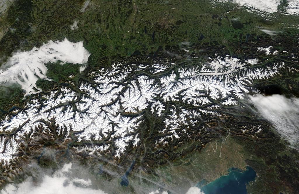 The satellite image from last Saturday (October 31st) shows how much snow there already is in the Alps (NASA)