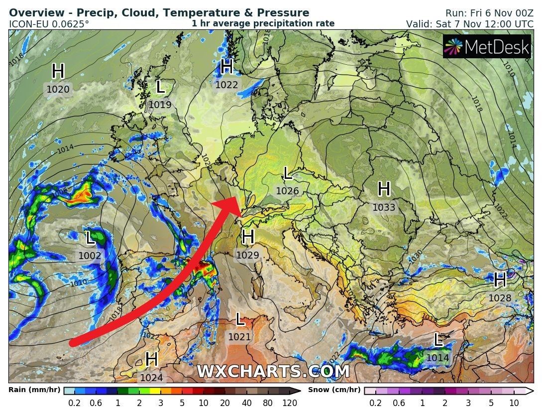 Under the influence of a low-pressure area over the Atlantic Ocean, warm air is transported to the Alps