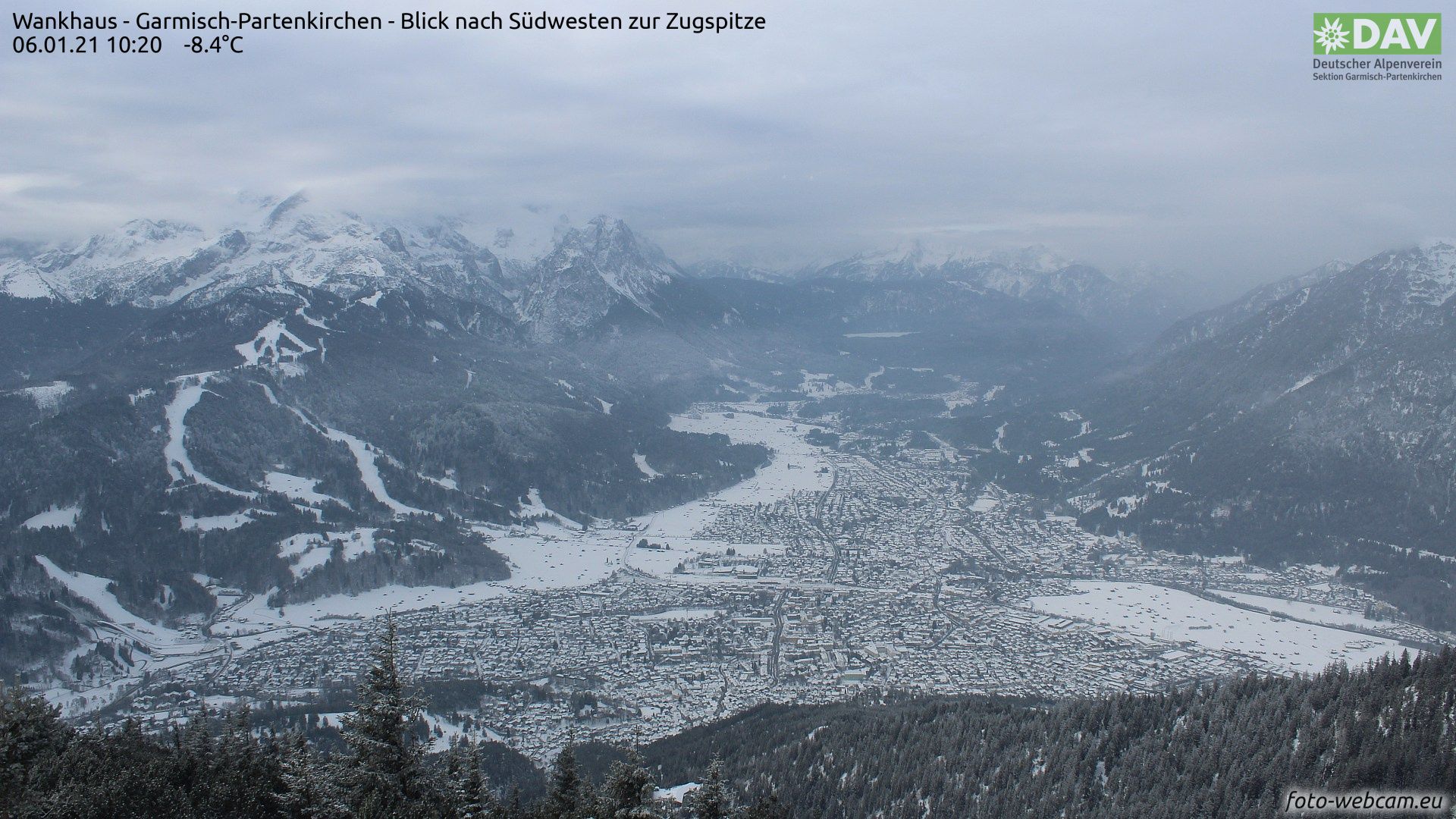 De sneeuwval heeft in vele delen van de Noordalpen (zoals hier in Garmisch) niet meer dan een laagje poedersuiker opgeleverd