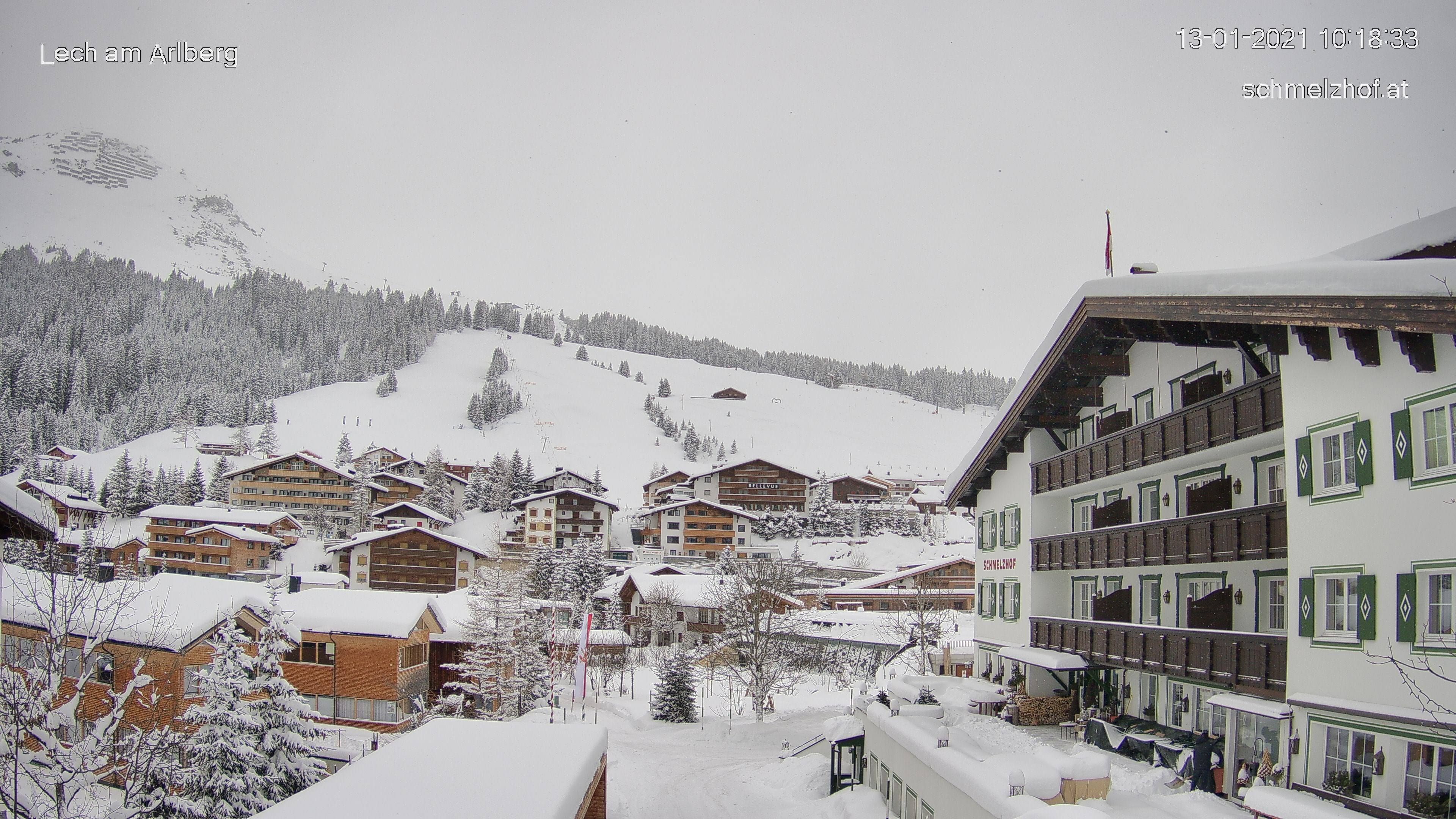 In Lech a total of 1 meter of snow can fall up to and including Friday, but it is now temporarily more quiet
