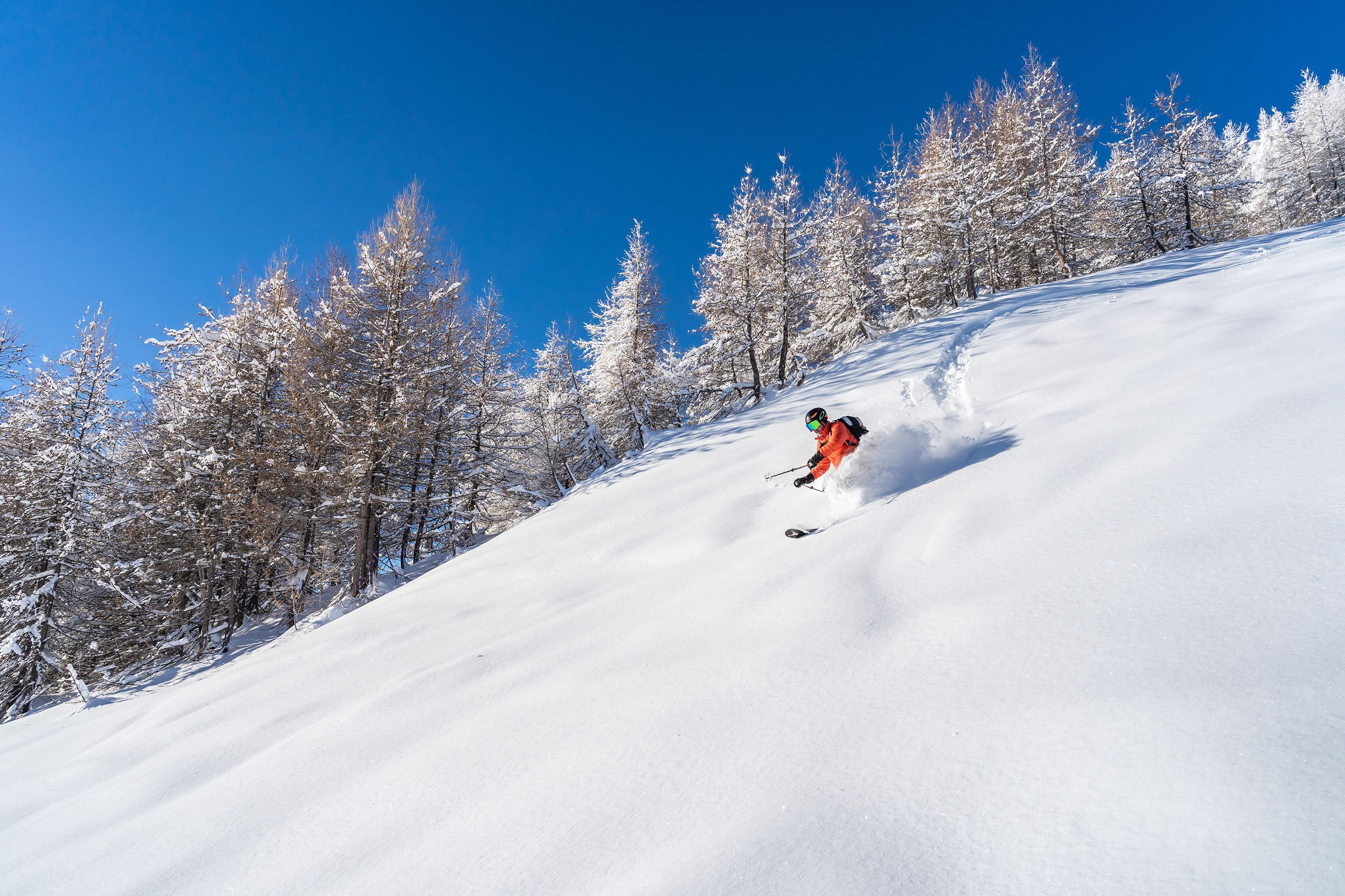 Deep powder on the slopes of Pelvoux