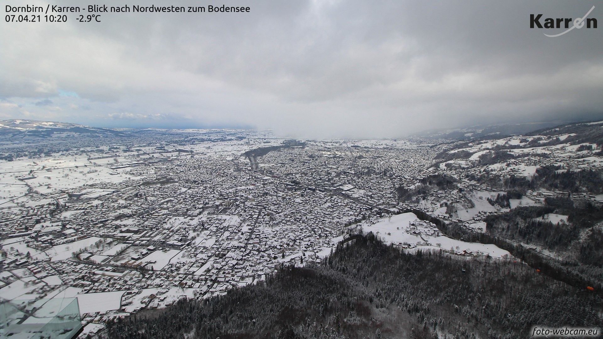Even in Dornbirn in the Rhine Valley it is white again (foto-webcam.eu)