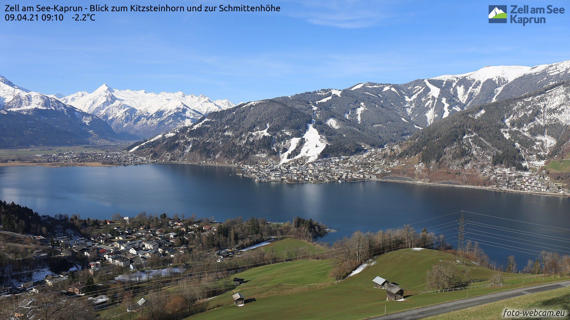 De dalen zijn alweer grotendeels sneeuwvrij, zoals hier in Zell am See (foto-webcam.eu)