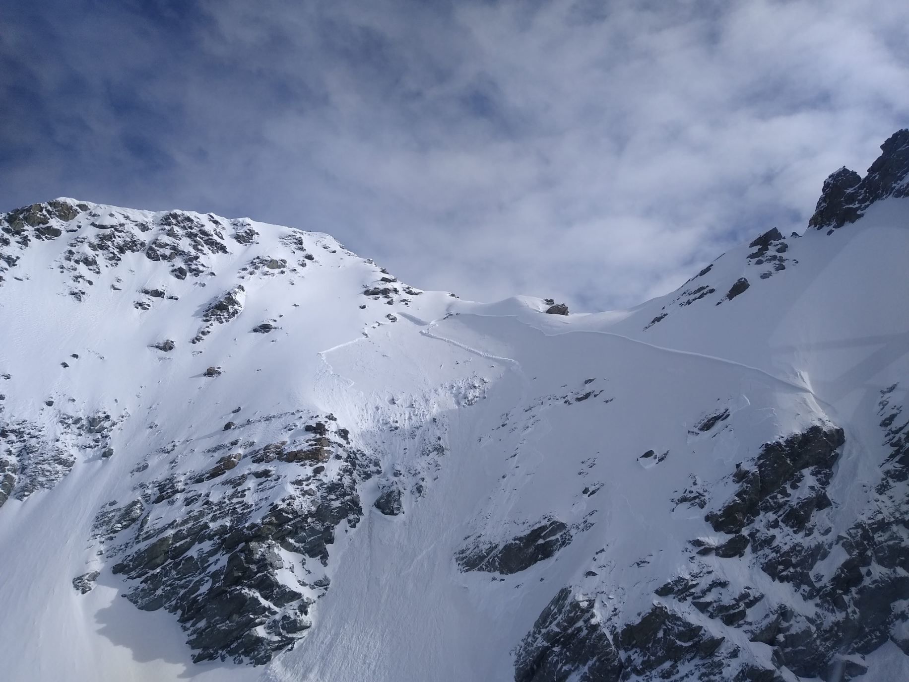 De lawine boven Val Thorens (Foto: PGHM Savoie)
