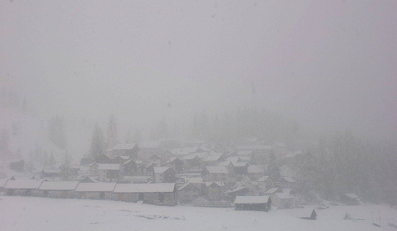 It's dumping in Bosco Gurin (Ticino) at the moment!