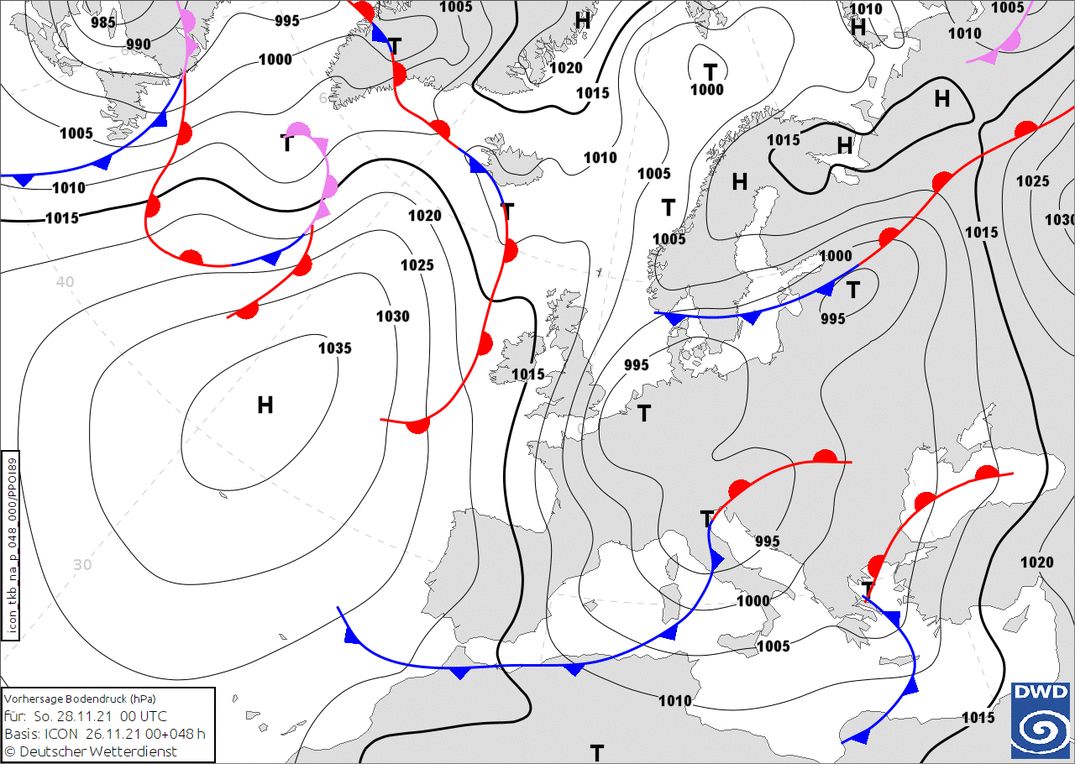 Low pressure directly above the Alps (wetter3.de, DWD)