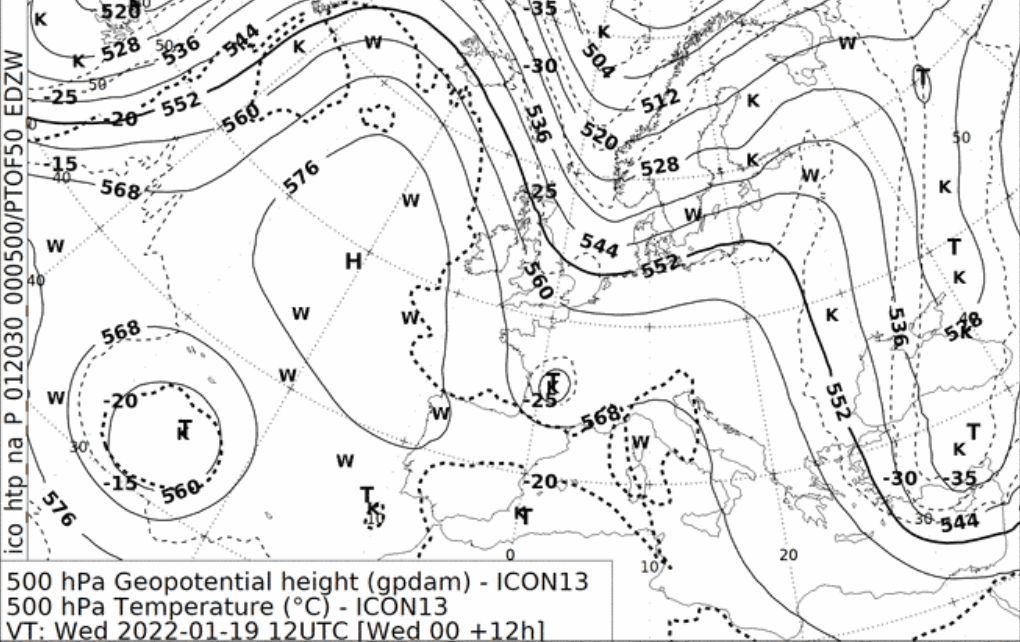 Small upper level low provides several centimetres of snow before the cold front arrives (wetter3.de, DWD)