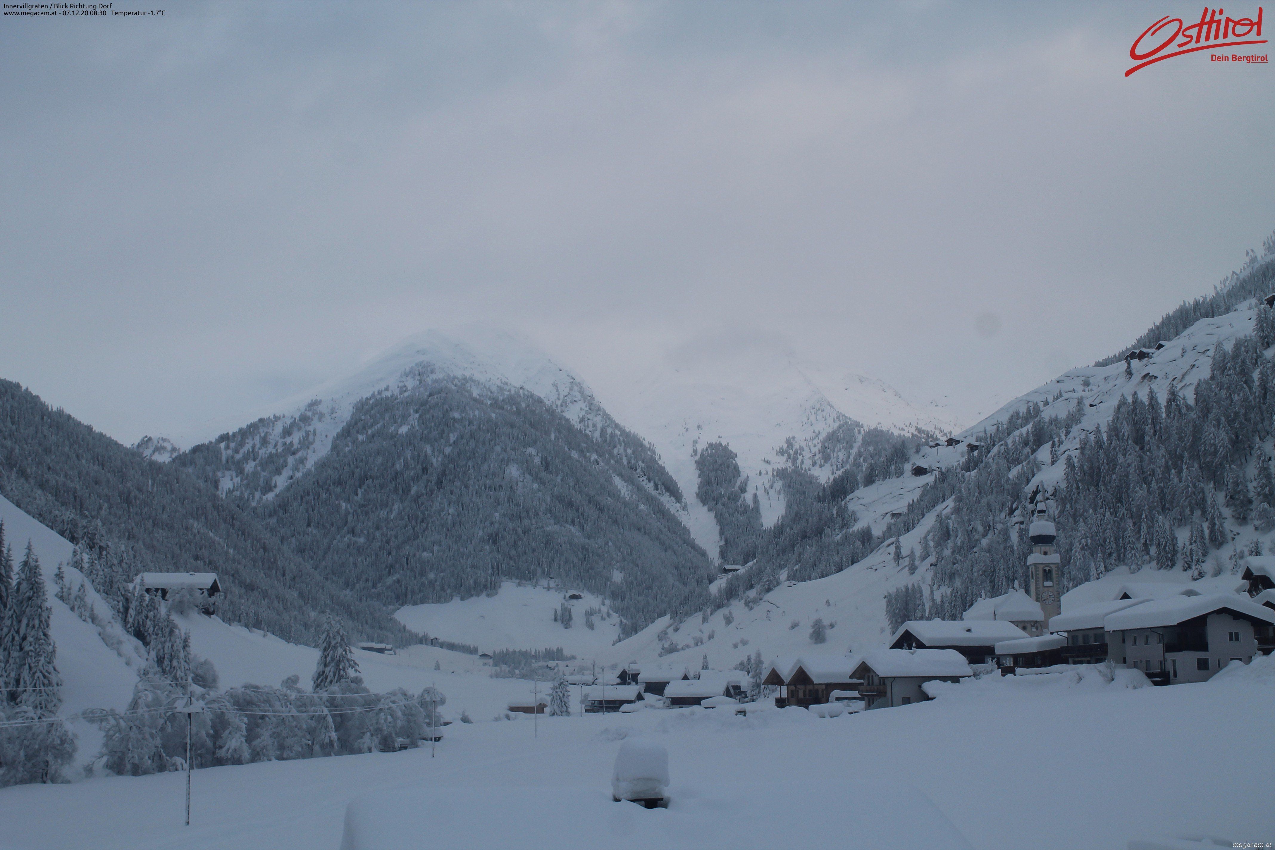 Loads of snow in Osttirol due to a Südstau in December 2020 (megacam.at)
