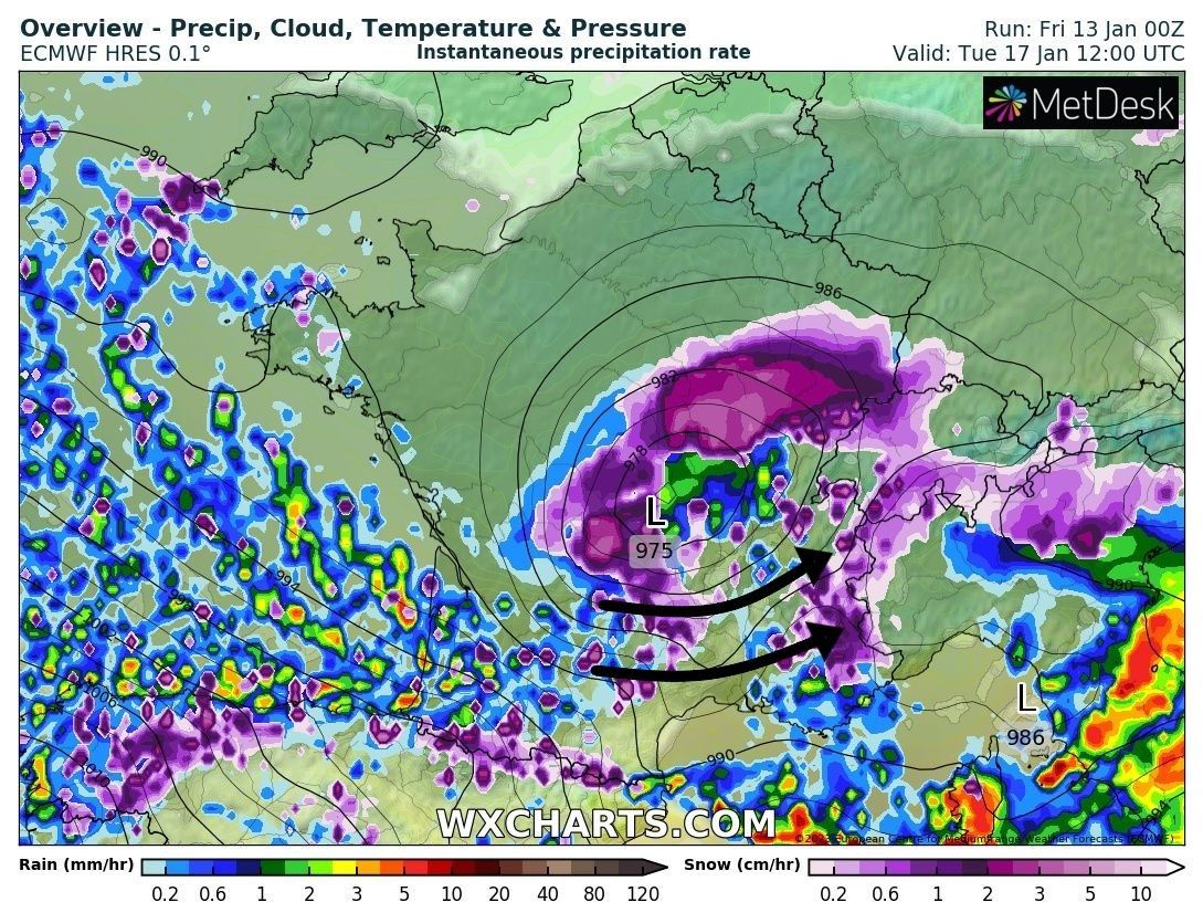 Dinsdag zal onstuimig verlopen met veel sneeuw voor de Franse Alpen (wxcharts.com)