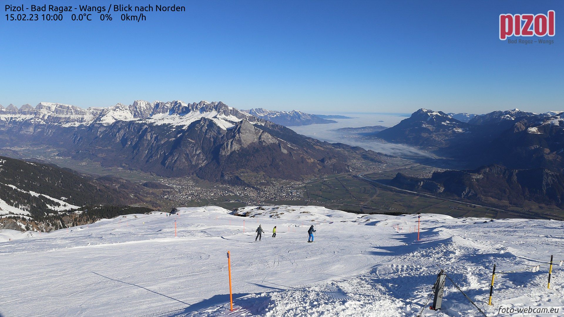Higher up, lots of sun with some clouds on the alpine foreland (foto-webcam.eu)